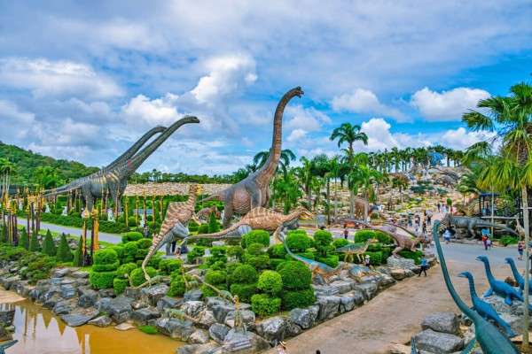 pattaya-parkanlage-nong-nooch-tropical-garden-dinosaurier-1424645588-1